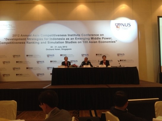 Representative Hsieh (first person from left) addressing the audience at the 2012 Annual Asia Competitiveness Conference on his topic - "A Golden Decade to restructure Taiwan’s economy and to further enhance her vibrancy”. The event was organized by the National University of Singapore on 31 July 2012.  