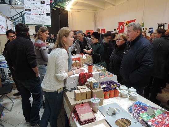 駐斯洛伐克代表處參加耶誕節慈善義賣會