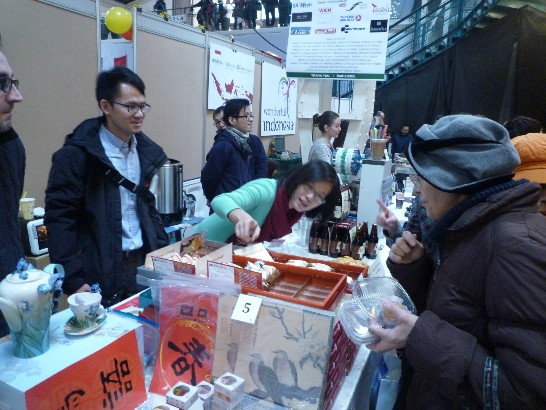 駐斯洛伐克代表處參加耶誕節慈善義賣會