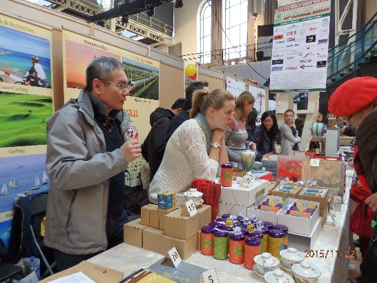 駐斯洛伐克代表處參加耶誕節慈善義賣會