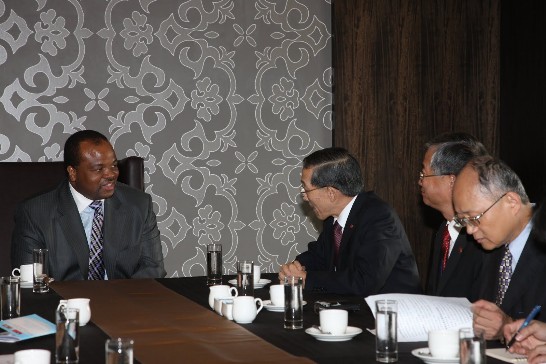 Mr. David Y.L. Lin, Foreign Minister of the ROC (Taiwan) had an audience with HMK Mswait III.