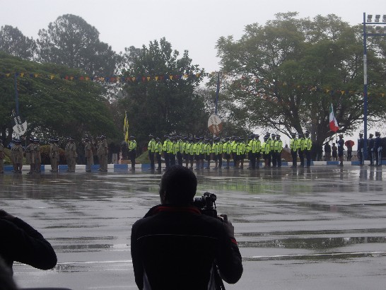 史國8月9日警察節警察隊伍進場展示陣容