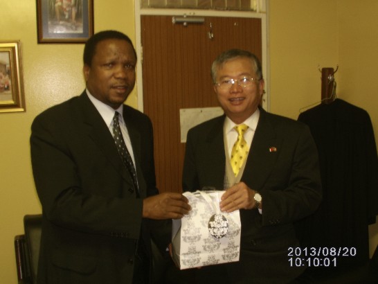 蔡大使明耀於8月20日向史瓦濟蘭國會眾議長古杜札親王（Prince Guduza Dlamini）辭行。
