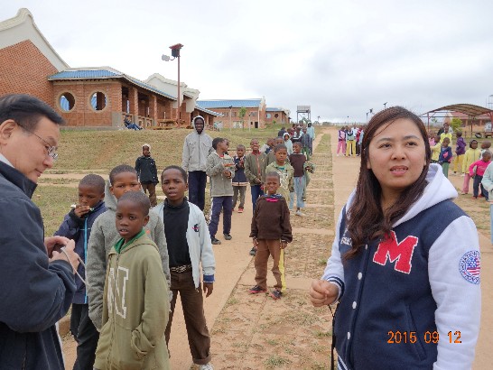 青年大使參訪往位於Nhlangano之阿彌陀佛關懷中心