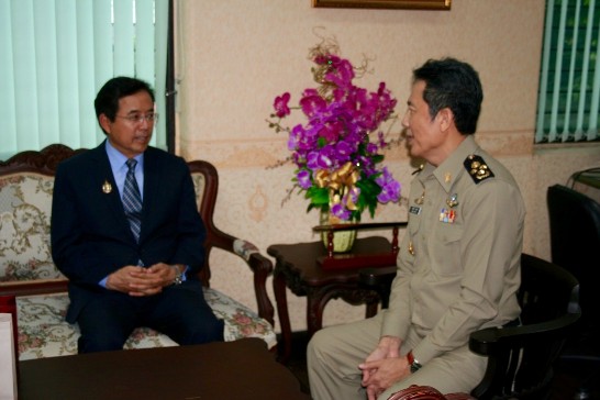 陳大使銘政會晤泰國挽權中央監獄典獄長