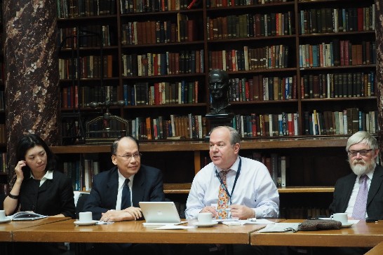 駐英代表處與英國王家三軍聯合國防研究所合辦馬總統視訊會議收視座談會