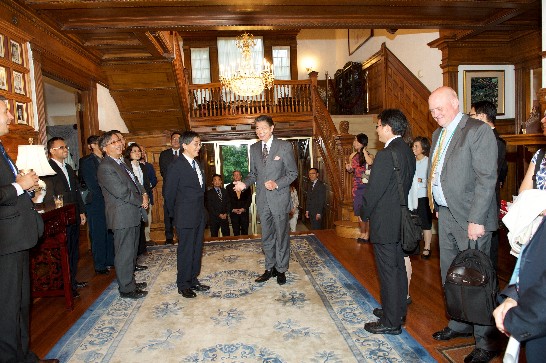 Representative Lyushun Shen recounted the history of the Twin Oaks Estate to R.O.C. (Taiwan) EPA’s Minister Kuo-Yen Wei and the delegates of Cities Clean Air Partnership (CAAP).  (August 10, 2015)