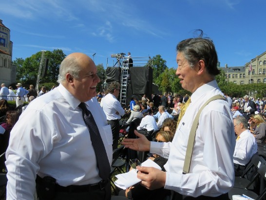 While attending the canonization ceremony in honor of Junípero Serra, a Franciscan Friar, hosted by Pope Francis on September 23, 2015, Representative Shen converses with H.E. Ambassador Julio Ligorria Carballido of Guatemala.