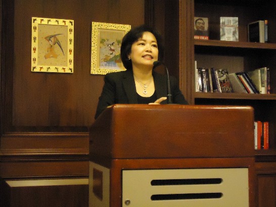 洪處長慧珠應波士頓大學亞洲研究中心邀請，於11月18日下午在該校管理學院會議廳Kenmore Room以” Taiwan in a New Centennial: Cross-Strait Relations and Viable Diplomacy”為題發表專題演說