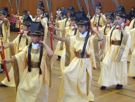 101年9月29日本處僑教中心舉辦新英格蘭祭孔大典，儀式莊嚴肅穆，並安排六佾舞，彰顯政府與僑界重視傳統文化以及對至聖先師孔子表達崇高敬意。