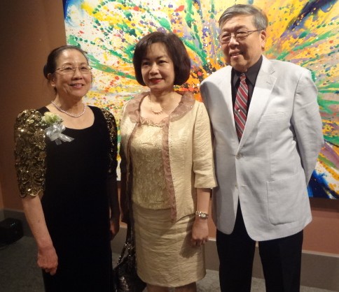 紐英崙中華藝術協會於102年6月22日舉辦年度公演，洪處長、陳副處長及郭主任大文應邀與會。