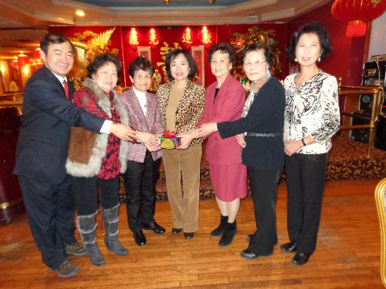 洪處長(中)應邀出席