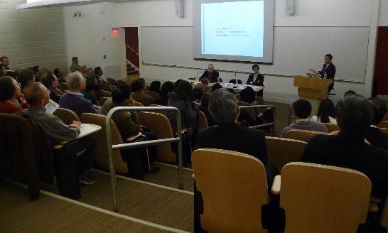 李淳簡報與現場觀眾