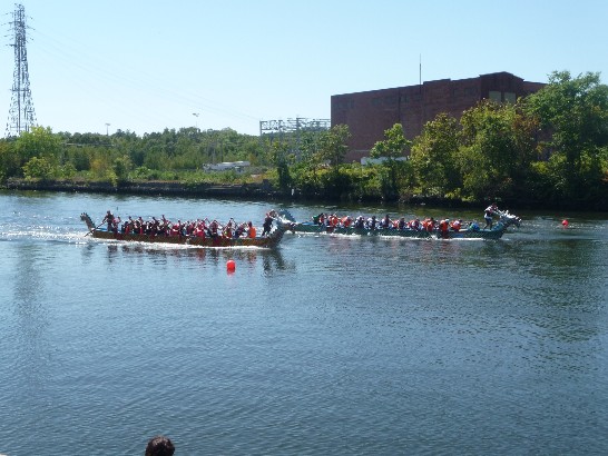 台灣日龍舟賽一景