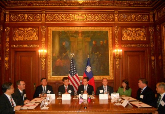 Taiwan Agricultural Trade Goodwill Mission signs deals to buy soybeans, corn from Wisconsin, USA.