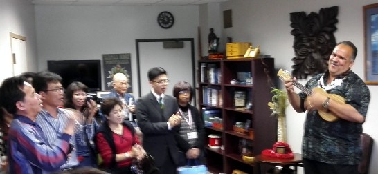 考艾郡Carvalho郡長高歌歡迎澎湖縣國際藝術交流協會訪團