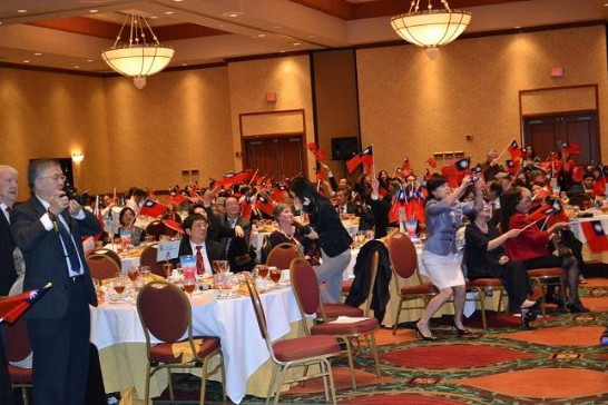 達福地區國慶餐會現場氣氛熱烈