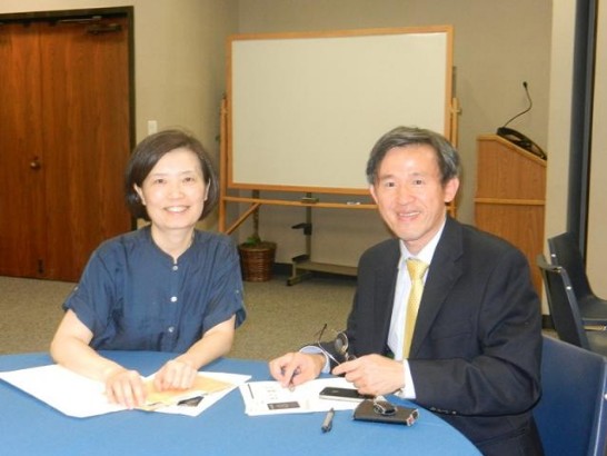 陳組長彥夆協助淘沙市僑領林蕙芳辦理伊兩位公子新護照申請。