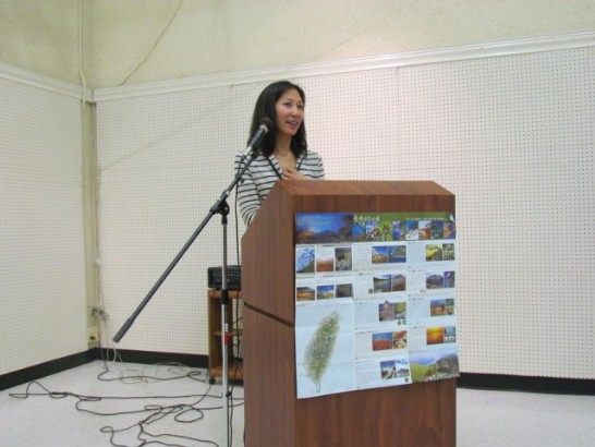 休士頓大學英文系助理教授Karen Fnng在「臺灣電影新紀元」座談會中演講