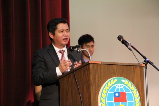 駐處於本(101)年12月18日下午5時30分至6時30分在休士頓僑教中心舉辦全僑慶祝廖處長東周在休士頓市議會接受表揚茶會，休士頓市議員Al Hoang應邀致詞