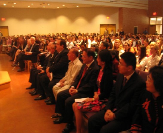 廖處長東周夫婦出席休士頓基督教高中國際節活動情形
