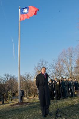 沈呂巡：台美默契 雙橡園恢復升旗