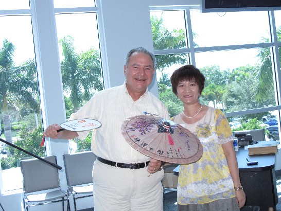 總裁Robin Mahfood親自接見青年大使