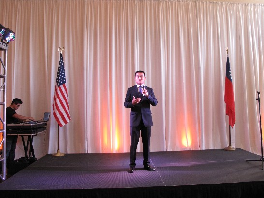 主持人鄭筑元(都瑞爾青商會會長)