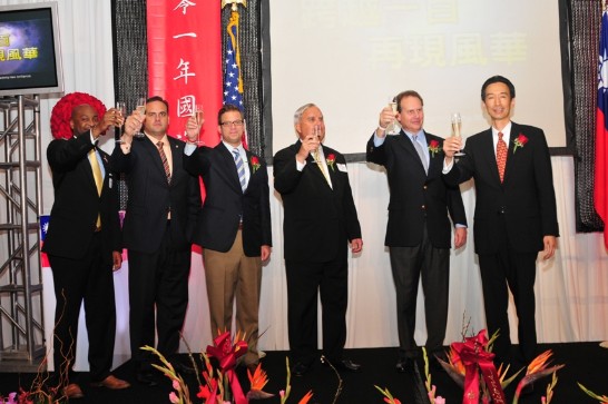 左起From the left：眾議會議員Oscar Braynon、José Diaz、佛州多數黨領袖Larlos Lopez-Cantera、珊瑚閣市長James Cason、美國前台灣聯線主席Lincoln Diaz-Balart、牟處長