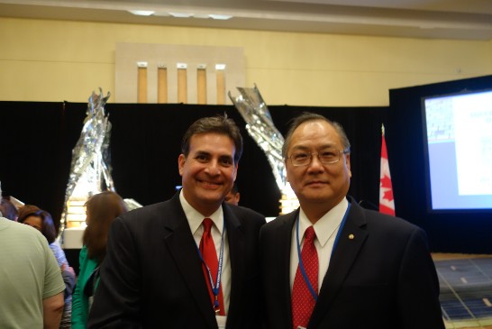 王處長與波多黎各自治邦參議院議長巴棣（Eduardo Bhatia）。