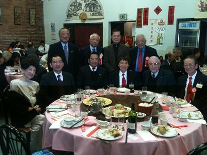 彭慎副處長出席「砵崙(波特蘭)溯源堂」舉行的「2012年春節聯歡慶會」。Deputy Director General of TECO in Seattle Sam Peng attends 2012 Lunar New Year Party of Soo Yuen Association of Portland.