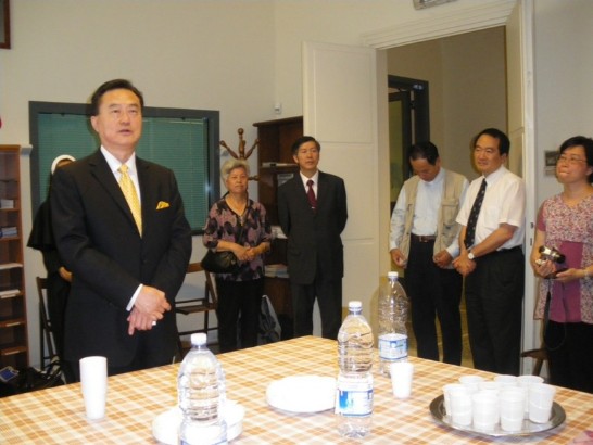 Ambassador Larry Yu-yuan Wang (first from left) welcomes the delegation.