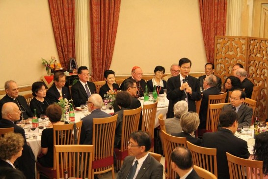Dr. Wong, current President of Academia Sinica in Taipei, briefly addresses those attending the celebration