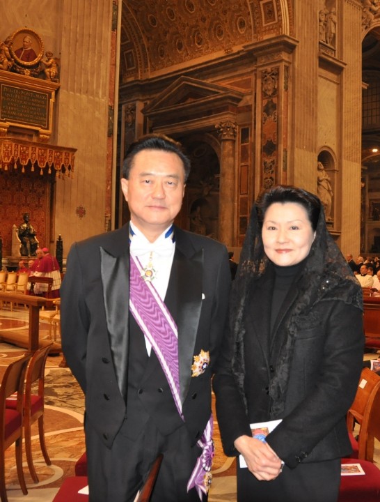 Ambassador and Mrs. Larry Wang after the Mass.