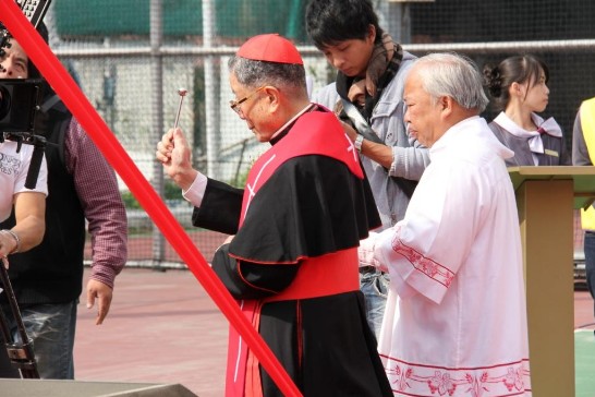 Cardinal Paul Shan gives his blessings to the newly projected hospital at the ground-breaking ceremony.