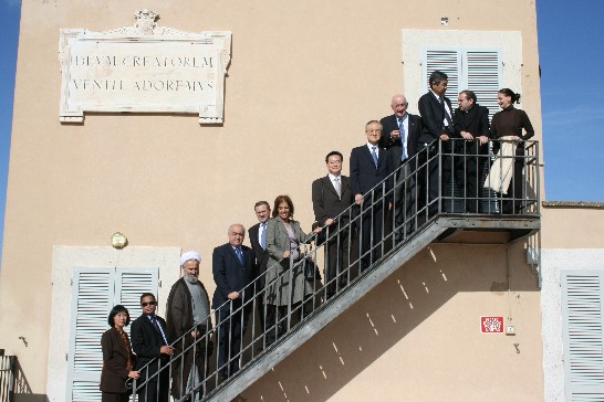 Ambassador Wang (6th from right) and his diplomatic colleagues at the Vatican Observatory.