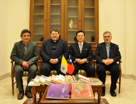 Ambassador Wang and Rector Cataldo Zuccaro、 Prof. Alessandro Dell’Orto（left）, Prof. Marek Rostkowski