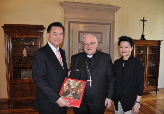 Ambassador and Mrs. Wang with H.E. Msgr. Giuseppe Zenti, Bishop of Verona at the Bishop's House.