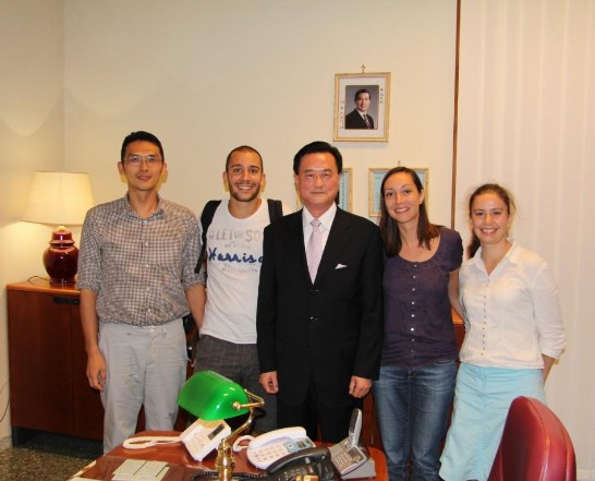 Ambassador Wang with Vatican Radio journalists