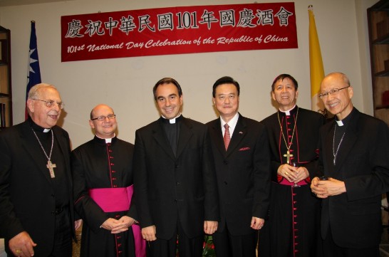 Ambassador Larry Wang (3rd from right) with Msgr. Ettore Balestrero (3rd from left), Msgr. Peter Brian Wells (2nd from left), Archbishop Savio Tai-Fai Hon (2nd from right), Cardinal Vegliò (1st from left), and Cardinal John Tong Hon (1st from right).