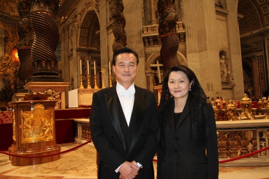 Ambassador and Mrs Larry Wang attend the Suffrage Mass inside St. Peter’s Basilica.
