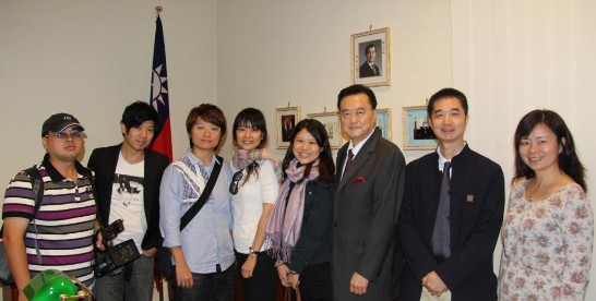 Ambassador Larry Wang (3rd from right) with Ba Tong (2nd from right), Chen, Chia-Ling (1st from right), Rebecca Lui (4th from right), You-Hong, Chuang (4th from left), Terry Hsieh (3rd from left), Wayne Ho (2nd from left), and Shih-Hsu Yang (1st from left)