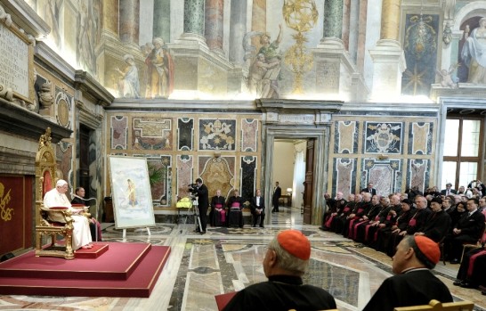 A view of the Clemens VIII Hall during the Papal Audience (Ambassador and Mrs. Larry Wang and Prof. and Mrs. Shen Chen sit on the right-hand side of the picture)