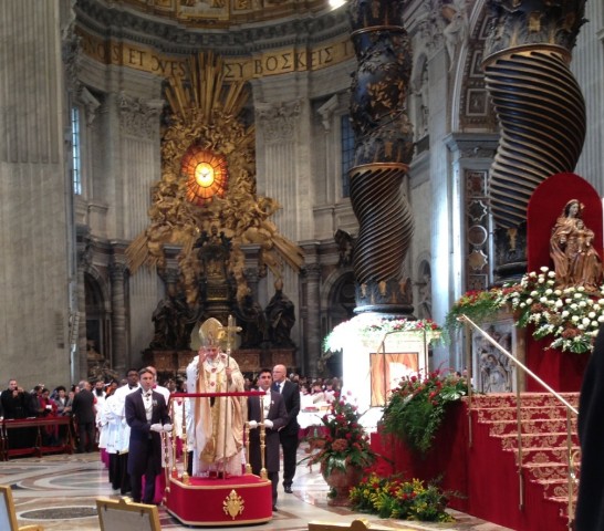 After the Mass, Pope Benedict XVI leaves the Basilica.