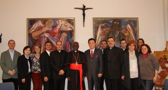 Ambassador Larry Wang (4th from right), Cardinal Robert Sarah (6th from left) and some of the members of the Pontifical Council, Vatican officials, and Embassy staff attending the ceremony.