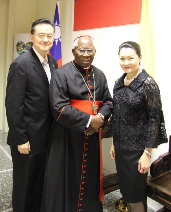 Ambassador and Mrs. Wang with Cardinal Francis Arinze (middle).