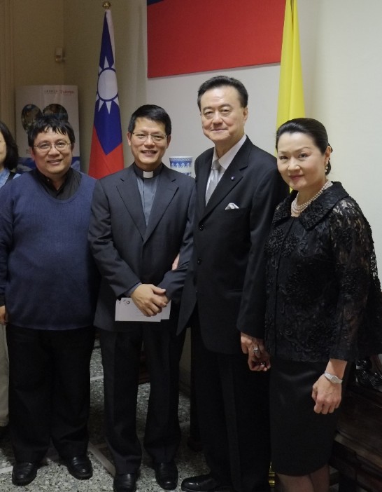 Ambassador and Mrs. Wang (2nd and 1st from right) pose with Rev. Fr. Salomon Ho (1st from left) and Rafael Lin (2nd from left).