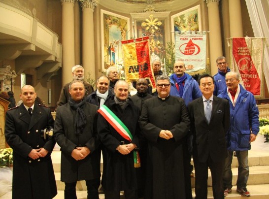 Right after the Mass, group picture of Ambassador Larry Wang (1st from right), Mayor Carlo Tessari (middle), Montefortiana President Giovanni Pressi (2nd row, 2nd from right), and Secretary Gianluigi Pasetto (2nd row, 1st from right). 
