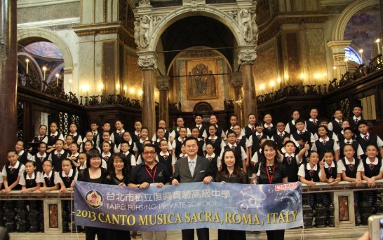Ambassador Larry Wang (3rd from right) with the School Director Chih-Chi Ko  (3rd from left), Conductor Huang Ling (2nd from left), Conductor Pei-Jung Lee (2nd from right), piano player Huang Suh (1st from right) and piano player Yi-Wen Yu (1st from left) inside the Church of St. Crisogono.