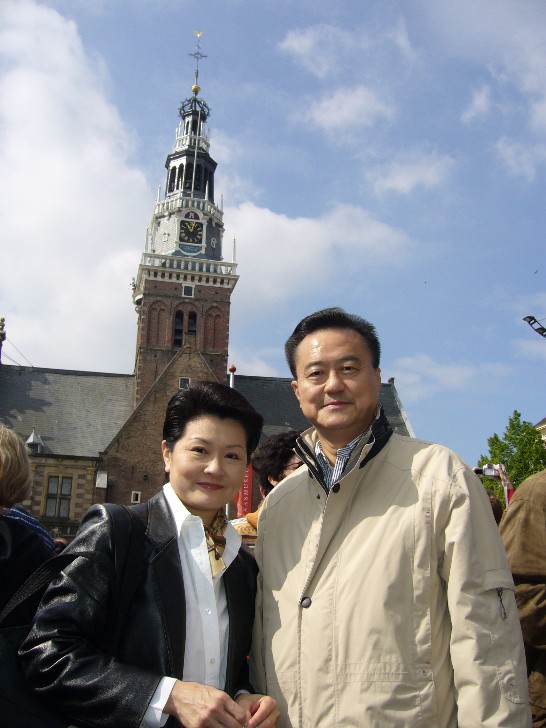 Ambassador Larry Yu-yuan Wang and Mme Wang